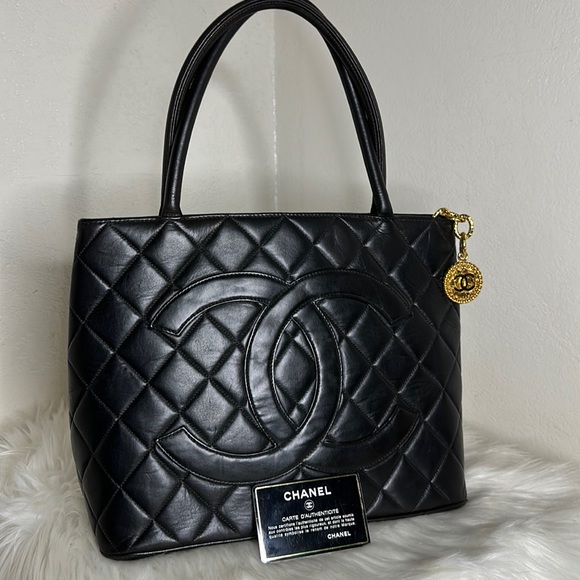 CHANEL Handbags - 💯 Authentic Chanel Medallion Tote Bag 🍀